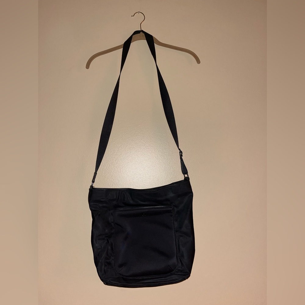 LULU LEMON cross body bag